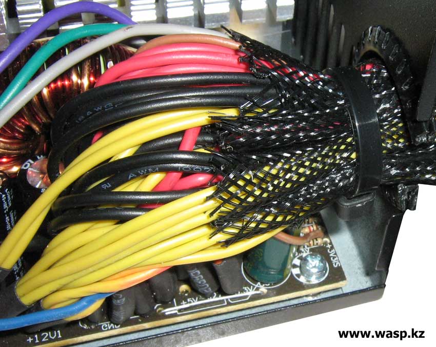 Crown CM-PS850 Superior две линии по +12V Crown CM-PS850 Superior две линии по +12V