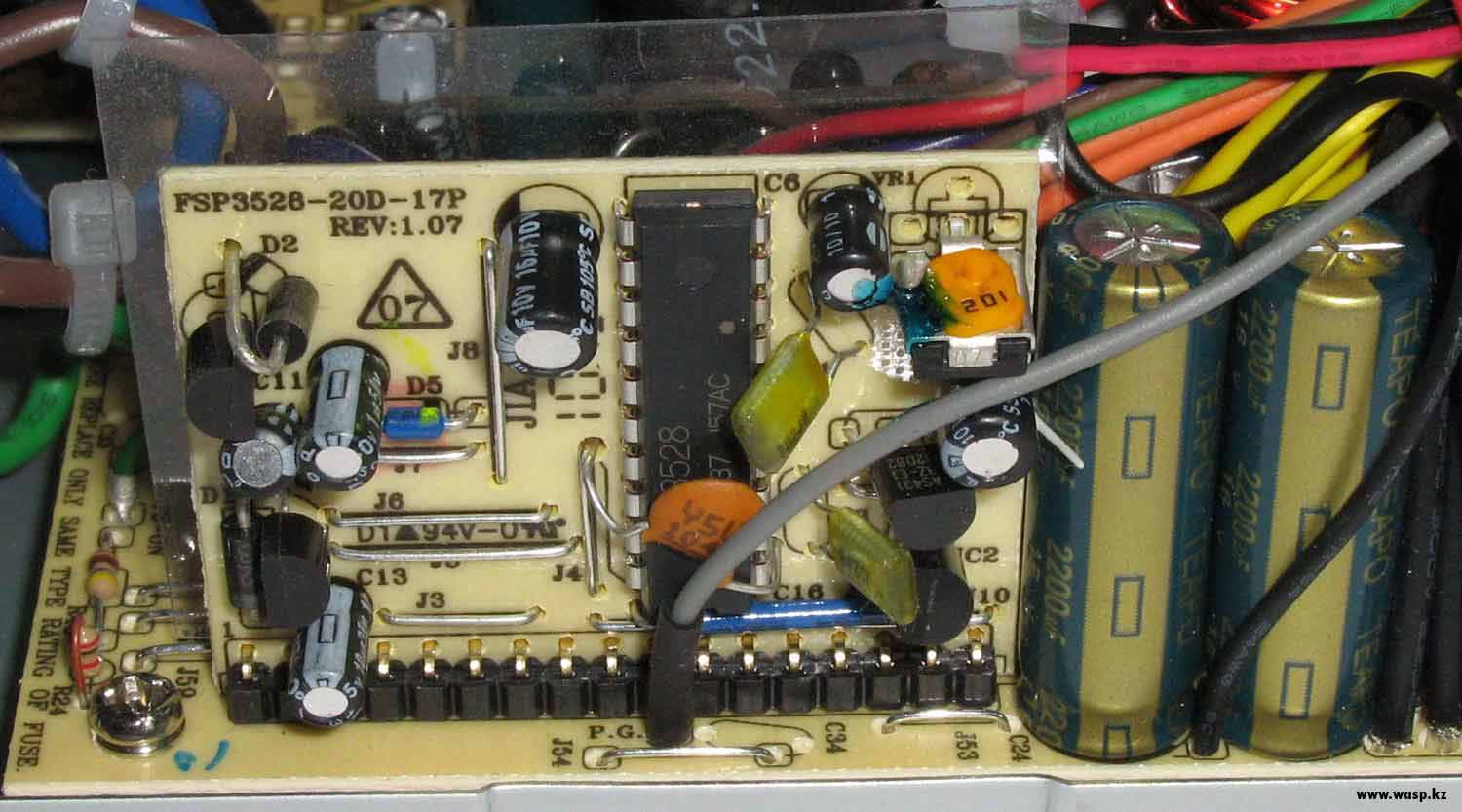 FSP3528-20D-17P REV:1.05 с микросхемой ШИМ-контроллера 3528 Дополнительная плата FSP3528-20D-17P REV:1.05 с микросхемой ШИМ-контроллера 3528