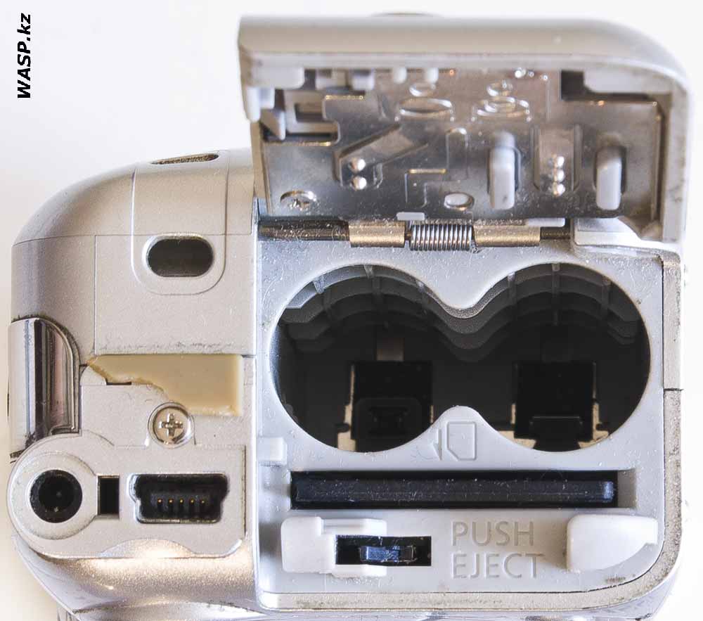 Canon PowerShot A430 отсек для батареек и карты памяти Canon PowerShot A430 отсек для батареек и карты памяти