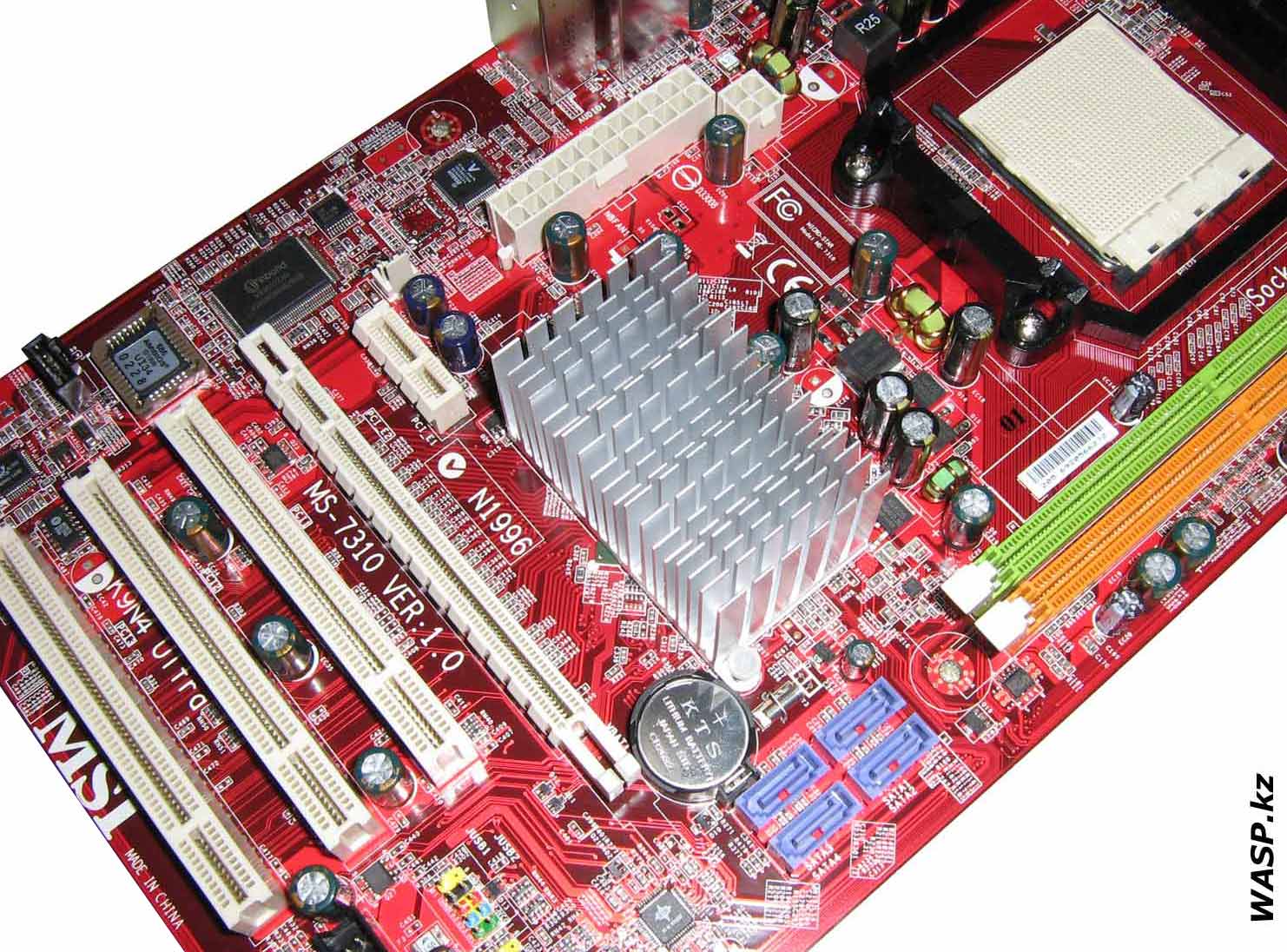 Материнская плата MSI K9N4 Ultra Socket AM2 Материнская плата MSI K9N4 Ultra Socket AM2