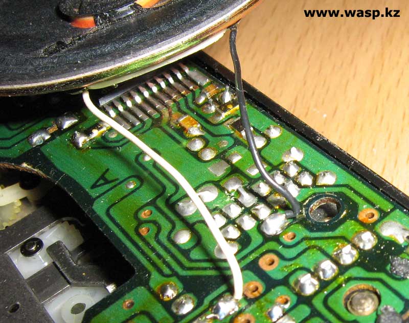 Sanyo TRC 2450 присоединение динамика к плате контакты Sanyo TRC 2450 присоединение динамика к плате контакты