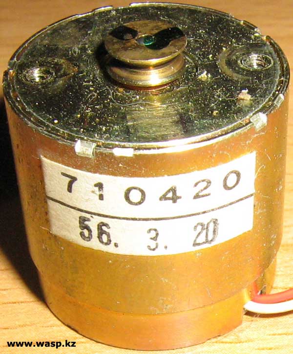 электродвигатель 710420 56.3.20 в магнитофоне Sanyo TRC 2450 электродвигатель 710420 56.3.20 в магнитофоне Sanyo TRC 2450