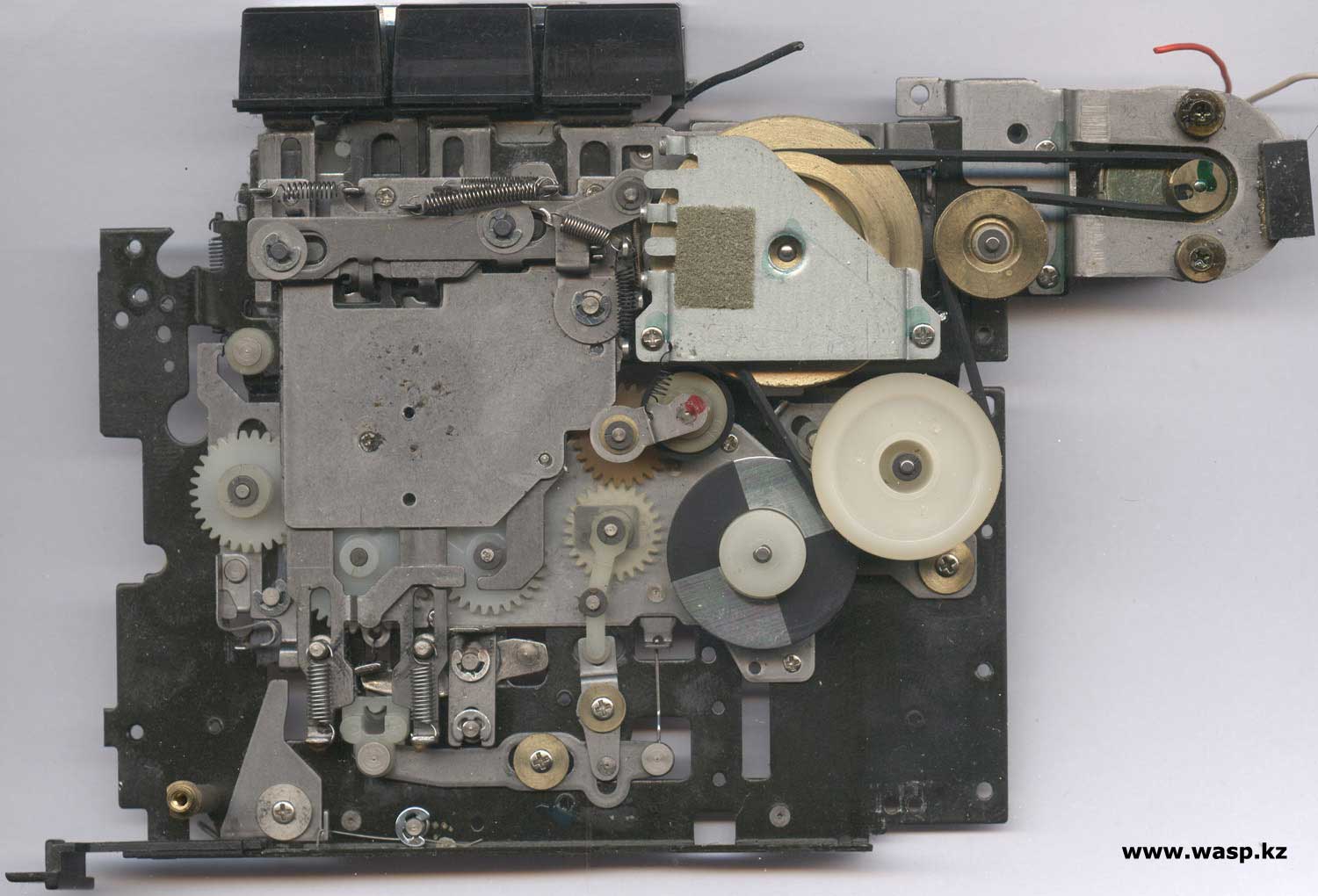 Sanyo TRC 2450 проблема с лентопротяжным механизмом Sanyo TRC 2450 проблема с лентопротяжным механизмом