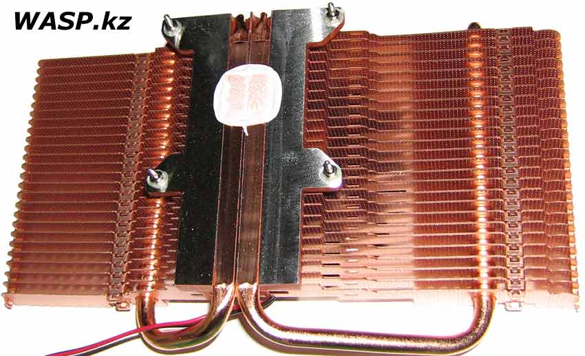 на тепловых трубках Forsa GeForce 9800GT кулер Forsa на видеокарте Forsa GeForce 9800GT